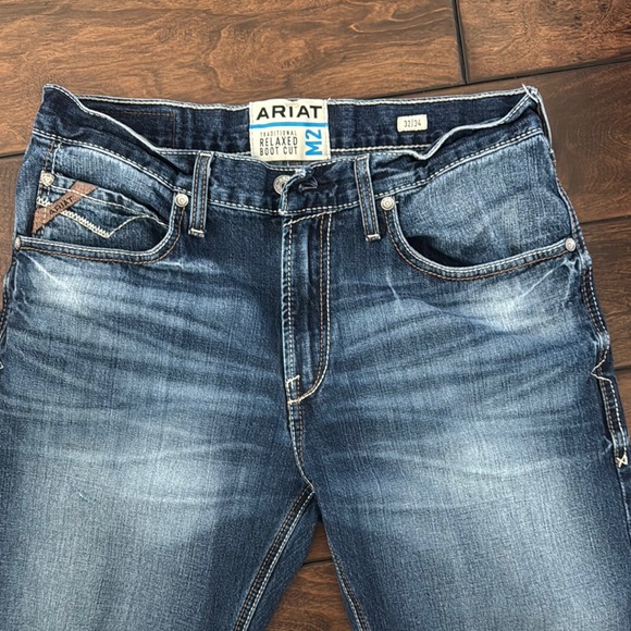 ARIAT - Picture 2 of 6